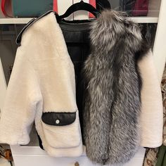 Beautiful Real Fox Fur And Sheep Fur With Leather Interior. It’s A Stunning Jacket That Is Perfect For The Winter Time. The Bust Is 120 Cm And The Back Length And Sleeve Are Both 60cm. Fox Fur Jacket, Teddy Jacket, Interior Color, Winter Time, Fox Fur, Fur Jacket, Leather Interior, Colorful Interiors, The Winter