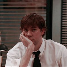 Jim The Office, Office Characters, The Office Jim, The Office Characters, Jim Pam, Office Jokes, New Girl Quotes, Office Icon, The Office Show