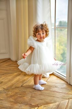 Baby Dress Wedding, Fairy Princess Costume, Tutu Ideas, Birthday Baby Girl, First Birthday Dress, Baby Birthday Dress, Outfit Short, First Birthday Dresses