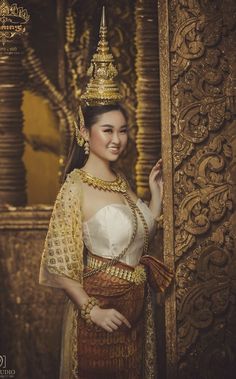 Thailand Outfits, Khmer People, Travel Cambodia, Traditional Women