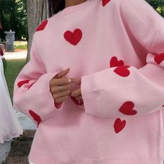 Oversized Heart Sweater - Curated Home Decor Knitted Heart, Hari Valentine, Women Sweaters Winter, Heart Sweatshirt, Embroidery Top, Heart Sweater, Estilo Chic, Embroidered Sweater, Oversized Pullover