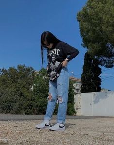 Skater Girl Outfits, Shotting Photo, Swag Girl Style, Tomboy Style Outfits, Causual Outfits, Girl Swag, Streetwear Fashion Women, Swaggy Outfits, Tomboy Fashion