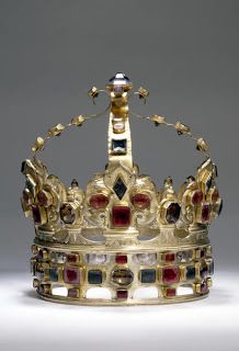 Official and Historic Crowns of the World and their Locations Historic Crowns, Beautiful Crowns