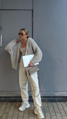 Loungewear Outfits, Pastel Outfit, Uni Outfits, Cold Outfits, Neue Outfits, Health Knowledge, Looks Street Style, Cardigan Outfits