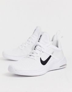 Nike Gym Shoes, Girls Basketball Shoes, Nike Training Shoes, Sport Nike, Fresh Shoes, Sport Shoes Women, Nike Basketball Shoes