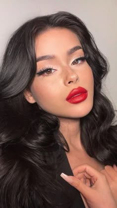 Red Lipstick Makeup Looks, Red Makeup Looks, Red Lips Makeup Look, Maquillage On Fleek, Classy Makeup, Red Lipstick Makeup