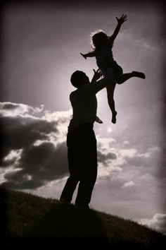 Father Daughter Asthetic Picture, Father And Daughter Love Images, Father And Daughter Photos, Father And Daughter Images, Father Daughter Images, Father And Daughter Pics, Dad And Daughters Photography, Papa And Daughter, Father And Daughter Drawing