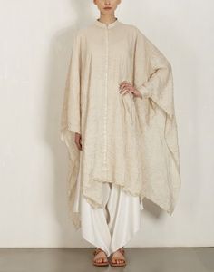 Spring Ready To Wear, Wool Garments, Relaxed Clothing, January Fashion, Fashion Still Life, Kaftan Designs, Relaxed Pants, Modern Womens Fashion, Practical Fashion