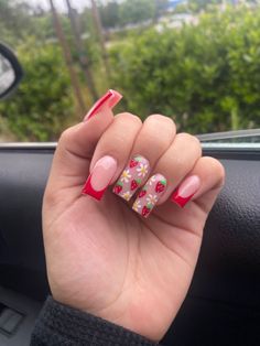 There's a new beauty trend taking over Instagram and it's absolutely stunning. Say hello to "quartz nails". Minimalist Nail, Daisy Nails, Classy Acrylic Nails, Short Square Acrylic Nails, Acrylic Nails Coffin Pink, Acrylic Nails Coffin Short