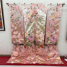 ☆ This is a very gorgeous Uchikake. This is the highest rank of Japanese kimono, so it is recommended as a gift. The gorgeous patterns and embroidery can be used as a decoration for Japanese room interior. Material: Pure Silk Condition: Please see photos. Thank you for visiting my page. My store owns a lot of unique items that you won't see in other stores. You won't regret it! Please see photos for details. If you have any questions, feel free to ask me. Our items are 100% authentic!! We guaran Peony Embroidery, Wedding Bird, Wedding Birds, Flower Peony, Cute Kimonos, Japanese Costume, Traditional Japanese Kimono, Japanese Room, Luxurious Wedding