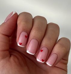 13 Cute Valentines Day Nails for Inspiration - Love and Marriage Round Square Nails, Nails With Hearts, Vday Nails, Valentines Day Nails, Squoval Nails, February Nails, London Nails, Nail Designs Valentines, Short Square Nails