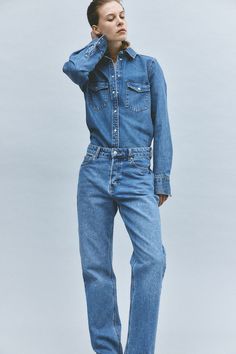 5-pocket jeans in cotton denim. High waist  button fly  and straight legs. Oversized Shirt Outfit, Square Neckline Dress, Oversized Jeans, Effortless Outfit, Double Denim, Blue Striped Dress, Flowy Pants, Twill Pants, Denim Midi Skirt