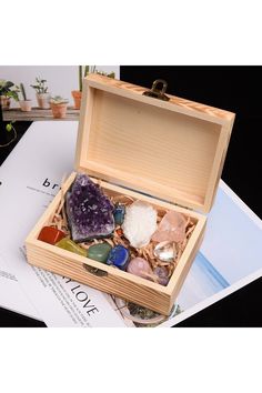 Crystal Encrusted Gift Box Funny Engineering, Big Gift Boxes, Chakra Pendulum, Engineering Quotes, Chakra Gifts, Crystal Healer, Crystal Box, Raw Rose Quartz, Wooden Gift Boxes