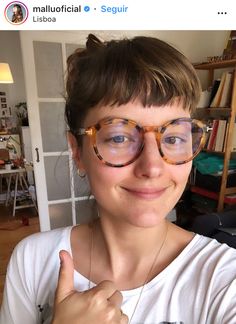 Indie Glasses, 70s Glasses, Glasses Inspiration, Big Glasses, Glasses Trends, Trendy Glasses, Cool Glasses, How To Style Bangs, Style Finder