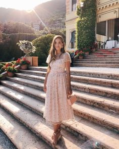 Destination: Italy Lela Rose Dress, Gal Meets Glam Collection, Scalloped Dress, Bohemian Clothing, Travel Italy, Gal Meets Glam, Beauty Dress, Summer Chic, Bohemian Clothes