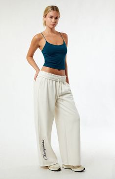 Embrace laid-back style with the New York Extreme Baggy Sweatpants from PacSun. Designed to sit low on the waist, they feature an interior drawstring waistband, side hand pockets, and a distinctive football graphic at the hip. With wide-leg openings and a super baggy fit, these sweatpants offer both comfort and edge for a relaxed, street-ready look.Solid color sweatpants12.75" rise30" inseam24" leg openingSoft fleece liningInterior drawstring waistbandSide hand pocketsHip graphicSingle back pock Alo Sweatpants, Madhappy Sweatpants, Baggy Beige Cotton Sweatpants, Baggy Straight-leg Drawstring Sweatpants, Urban Wide-leg Sweatpants With Pockets, Pacsun Clothes, Baggy Sweatpants Outfit, Pacsun Sweat Sets, Colored Sweatpants