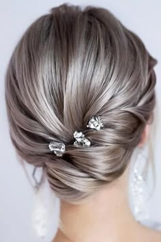 Trendy Updo Hairstyles, Wedding Hair Extensions, Sanggul Modern, Low Updo, Wedding Hair Up, Mother Of The Bride Hair, Medium Length Hair Men, Up Dos For Medium Hair, Hairstyles For Medium Length Hair Easy