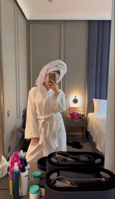 Light Airy Bedroom, Linen Dress Pattern, Video Call With Boyfriend Screen Photo, Best Friends Aesthetic, Fancy Video, Simple Pakistani Dresses, Mood Instagram, Girly Images