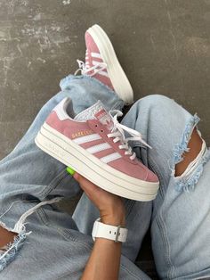 Sneakers Pictures, Trending Sneakers 2024, Trendy Pink Winter Sneakers, Sneakers Summer 2024, Trending Summer Sneakers 2024, It Girl Sneakers 2024, Pretty Sneakers