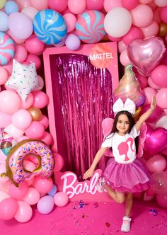 Barbie One Tier Cake, Barbie Movie Premiere Party, Barbie Birthday Party Outfit Dresses, Indoor Barbie Birthday Party, Barbie Princess Birthday Party, Barbie Birthday Party 5, 5th Birthday Decorations Girl, Birthday Theme Barbie