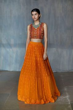 Boho Lehenga, Chanderi Silk Lehenga, Thread Work Lehenga, Work Lehenga, Green Lehenga, Embroidered Crop Tops, Wedding Costumes, Silk Lehenga