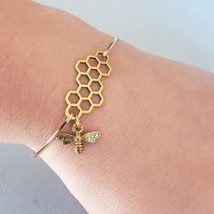 Honey Bee Accessories, Bee Themed Jewelry, Honey Bee Bracelet, Bumble Bee Outfit, Bee Accessories, Bee Outfit, Bee Fashion, Gold Bracelet Bangle, Palm Bracelet