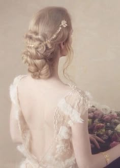 Era Victoria, Bouquet Dress, Royalty Aesthetic, Natalie Dormer, Bridal Pictures, Vintage Princess, Wedding Cakes Vintage, Vintage Wedding Decorations, Trendy Flowers