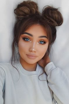 Space Buns, Easy Hairstyles For Medium Hair, Iconic London, Skull Makeup, Shape Tape, Penteado Cabelo Curto, Short Hair Styles Easy, Easy Hairstyles For Long Hair, Brow Gel