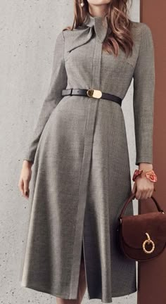 Midi Dress Work, Midi Dress Formal, Elegant Midi Dresses, Dress Stand, Party Dress Long Sleeve, Tea Length Dresses, Looks Chic, Exclusive Fashion, Party Dress Long