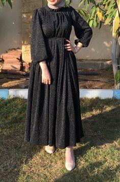 Muslim Evening Dresses, Mode Turban, Soiree Dress, Pakistani Dresses Casual, Simple Pakistani Dresses, Fashion Hijab