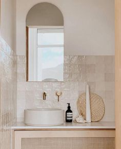 Indulge in pure relaxation and turn your bathroom into a blissful oasis with innovative design ideas and luxurious elements. Tiny Powder Rooms, Brick Bathroom, Tiny Powder Room, Powder Room Design, Hanging Plants Indoor, Boho Chic Bedroom, Sopot, Scandinavian Interior Design, Bathroom Wall Tile