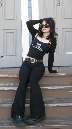 Concert Outfit Ideas Mexican, Black Clothes Ideas, Clothes To Wear On A Date, Goth Bell Bottoms Outfit, Gothic Outfits With Pants, 2000s Fashion Outfits Goth, Outfit Idea With Jeans, Red And Black Shirt Outfit, Goth Sport Outfit