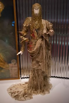 Luisa Casati, Embroidered Tulle Dress, Embroidered Tulle, Fantasy Costumes, Mode Inspo, Fantasy Clothing