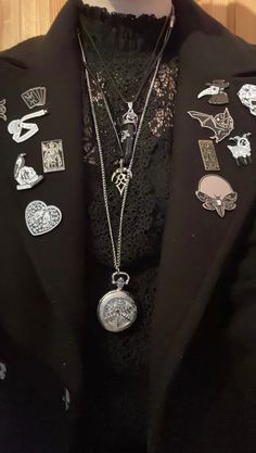 Pearl Necklace Outfit, Victorian Vampire, Corporate Goth, Necklace Outfit, Goth Look, Victorian Goth, Badass Style, Not Sorry, Sorry Not Sorry