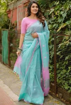 Vani Bhojan, Cotton Saree Blouse Designs, Simple Saree Designs, New Saree Designs, New Saree Blouse Designs, Cotton Saree Designs, Fashionable Saree Blouse Designs, Simple Sarees, Indian Fashion Saree