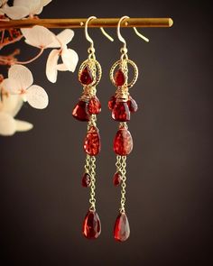 Red Gold Earrings, Red Dress Gold Jewelry, Red Dangle Earrings, Gold And Red Jewelry, Garnet Jewelry Set, Dainty Gemstone Jewelry, Red Garnet Jewelry, Pinterest Wardrobe, Jewelry Holiday