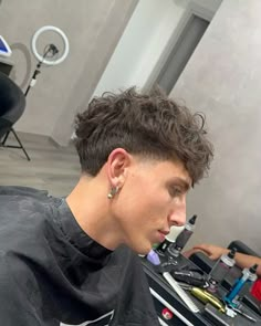 Edgar haircut Edgar Taper, Mexican Edgar, Curly Edgar, Men Short Hair Fade, Edgar Haircut, Edgar Cut, Hair Types Men, Taper Fade Short Hair, Fade Haircut Curly Hair