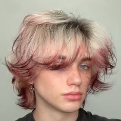 Transmasc Hair Dye Ideas, Bleached Hair With Colored Tips, Dyed Male Hair, Fox Dyed Hair Tips, Short Blonde Hair With Red Tips, Fox Hair Color Tips, Guys Dyed Hair Ideas, Guy Hair Color Ideas, Men Hair Dye Ideas Highlights