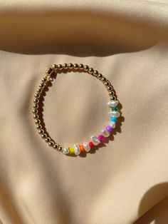 Olivia Bracelet, Bracelet Rainbow, Preppy Jewelry, Beaded Necklace Designs, Diy Bracelets Easy, Beaded Jewels, Beads Bracelet Design, Rainbow Bracelet, How To Make Rings