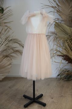 Ready to ship item, no need to waiting for production, can ship today! Description: Item Number #2043 Flower Girl Dress "Butterfly" Size Child 6 year Color: Mix of biscuit blush + ivory tulle, and ivory silk satin lining Please, keep in mind, measurements, noted in the listing, are of the READY MADE item, not body measurements (possible technical allowance on size about +-1-2 cm in main measurements). ALL READY TO SHIP ITEMS - https://www.etsy.com/shop/StylishBrideAccs?...§ion_id=26892747 ALL OUR AMAZING PRODUCTS - https://www.etsy.com/shop/StylishBrideAccs Handmade , 100 % origin. Hand wash recommended.  © 2012-2024 STYLISH BRIDE ACCESSORIES ALL RIGHTS RESERVED Stock Flower, Ivory Silk, Bride Accessories, Flower Dresses, Body Measurements, Silk Satin, Flower Girl, Girls Dresses, Flower Girl Dresses