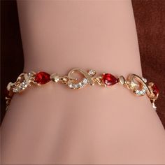 It Is A Very Good Bracelet Brand New And Plated In Gold With Ruby Hearts Bracelets Fashion, Red Accessories, Crystal Fashion, Prom Jewelry, Hand Bracelet, Red Bracelets, Heart Chain, Red Jewelry, Ruby Jewelry