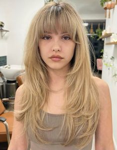 Womens Haircuts Long Layers Bangs, Medium Hair Layers With Bangs, Layers With Bangs Medium, Feather Layer Haircut, Straight Layered Hair With Bangs, Long Layers And Bangs, Layered Haircut With Bangs, Long Layered Haircuts With Bangs, Blonde Hair With Fringe