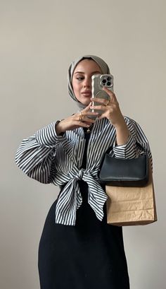 Elegant Fashion Outfits, Stylish Outfits Casual, Hijab Fashion Summer, Street Hijab Fashion, Muslim Outfits Casual, Modest Summer Outfits, Hijab Style Casual, Hijabi Fashion Casual, Ootd Dress