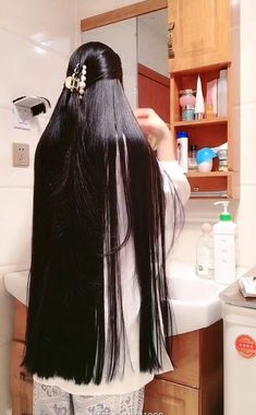 Thick Silky Hair, Black Hair Thick, Hair Pic, Silky Shiny Hair, Long Hair Images, Straight Black Hair