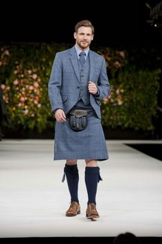 Men in kilts Scottish Skirt, Modern Kilts, Kilt Jackets, Mens Wool Coats, Scottish Fashion