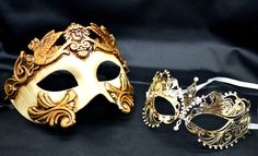 Sweet Sixteen Theme Ideas, Maskerade Mask, Mardi Gras Fashion, Prom Masquerade, Rococo Aesthetic, Masquerade Ball Party, Mask Storage, Venice Mask, Halloween Ball