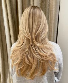 #hair #blonde #hairstyle #layers #blowwave #scandinavian #hairspo #inspo Filippa Moulier Hair, Scandinavian Blonde Hair Natural, Blonde Balayage Layers, Long Blonde Hairstyles With Layers, Scandi Blonde Hair, Full Blonde Hair, Scandinavian Hairline Blonde, Scandi Hair, Scandi Hairline