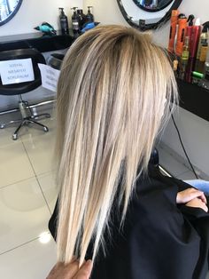 As Blond, Split Dyed Hair, Point Cut, Dark Roots Blonde Hair, Honey Blonde Hair, Hair Envy