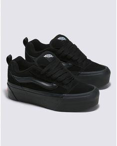 Vans Womens, Tenis Vans, Vans Vans, All Black Shoes, Pretty Shoes Sneakers, Dramatic Style, Shoes Vans, Lace Heels, Black Vans