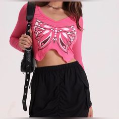 In Perfect Condition, Never Been Worn Pink Butterfly T Shirt, Temu Y2k, Butterfly Crop Top, Y2k Butterfly, Cute Dress Outfits, Cropped Tops, Print Crop Tops, Shein Tops, Pink Butterfly